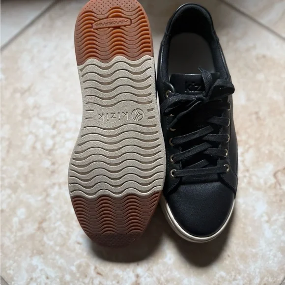 KZK Women's Classic Black Sneakers - Picture 3 of 4